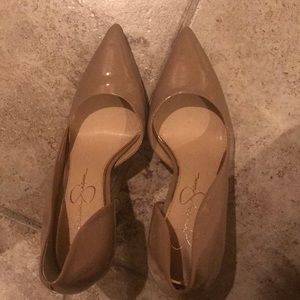 Jessica Simpson pumps